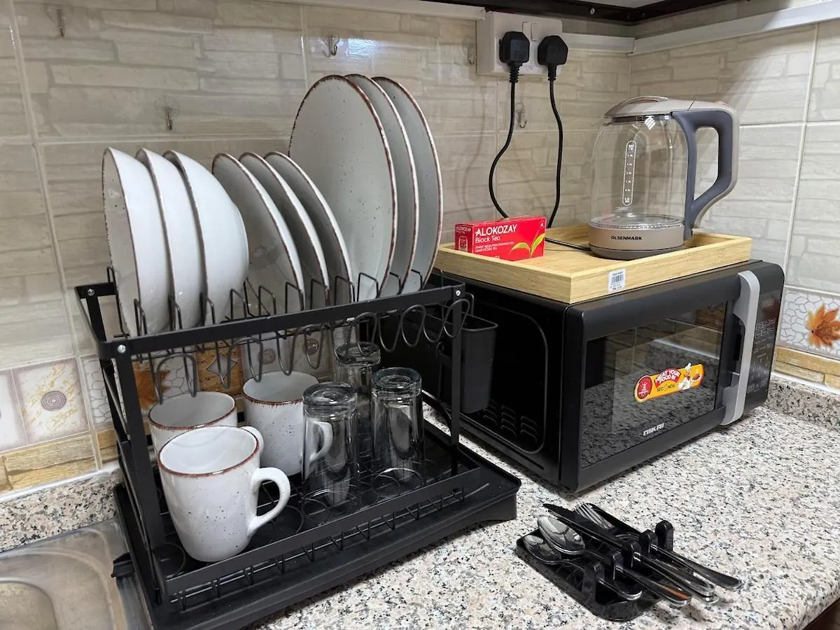 Apartment Brand New - Stylish Studio Near To Yas & Airport Abu Dhabi